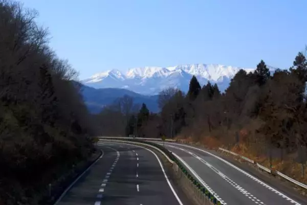 「“あおり運転”してきた白いマークⅡと後日再会。窓が開くと、運転手から“衝撃の一言”が…――年末年始ベスト」の画像