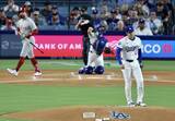 「「シュワーバーが本塁打王なのに…」大谷翔平への不満噴出。フィリーズファンが納得できない“満票MVPの記憶”」の画像1