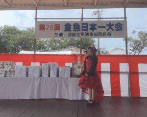 高齢化で廃業する業者も…「金魚を愛する女性」が“金魚離れ”を解消するために始めた挑戦「派手な服装はキャラ作りではない」