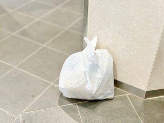 「何も買わず、お礼も言わず、ゴミは放置、長時間出てこない」コンビニ店員が激怒した“トイレのマナー違反”