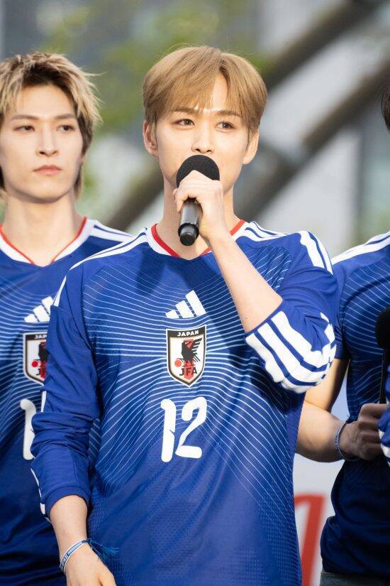 「三笘の1ミリも声援があったから」元代表・坪井慶介が激白、極限のW杯で“最後の一歩”が出る理由