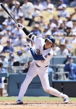 大谷翔平、PS“打率.147”の深刻な状況に…「引っ張り意識の強さ」が示す“不安な兆候”とは