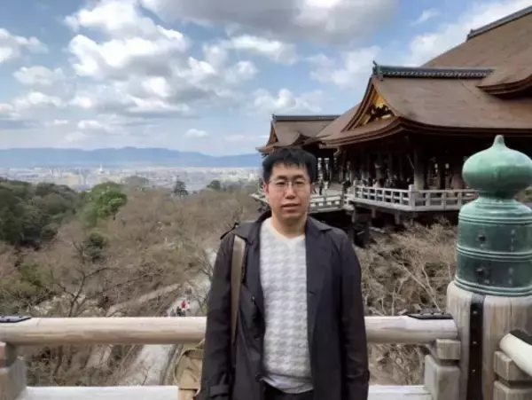 低収入（年収400万円未満）、実家暮らし、一人っ子の“3重苦”を背負った中年男性の婚活事情…「婚活に300万円使った」その結果は？