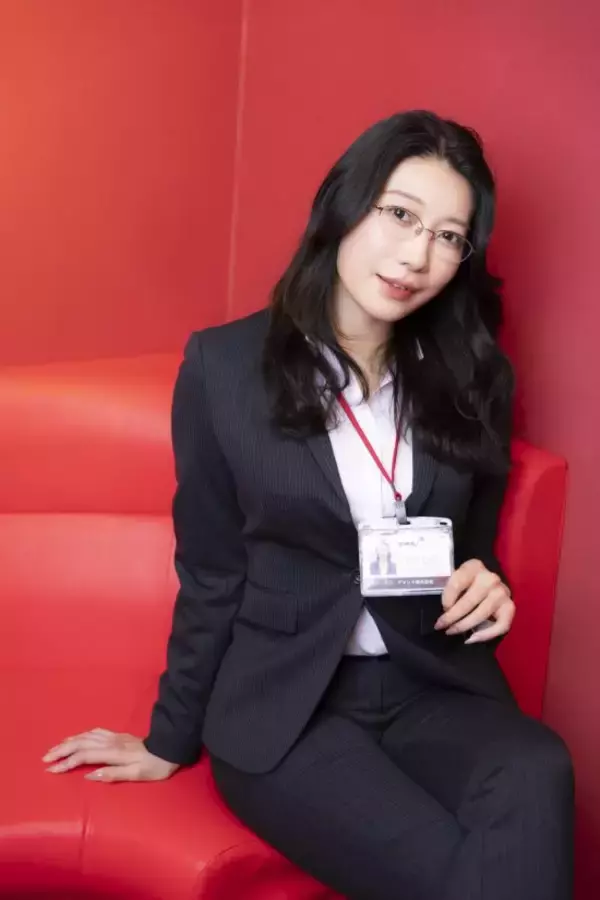「26歳の役員秘書がセクシー女優になったワケ「SODに入社して会社に行ったら、女優さんが撮影をしていたり…」」の画像