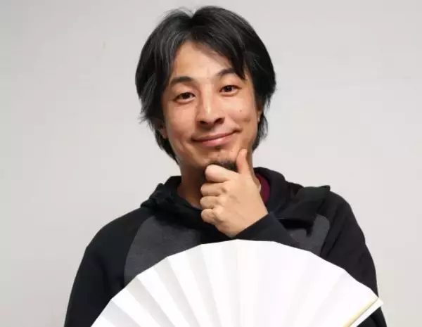 ひろゆきが断言「贅沢を追うのは宗教にすぎない」。年収700万円で幸福が頭打ちになる理由と、1日3時間ゲームする“真の自由”