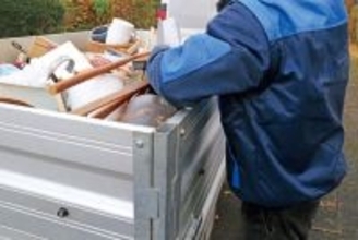 「盗んでいるという自覚がない」遺品整理の現場に行きたがる外国人が急増。危うくても“簡単には切れない”裏事情