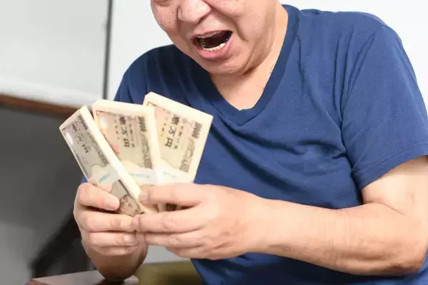「銀行員が驚いた「年収1000万円でも貧しい人」の特徴。お金持ちの“習慣”には共通点がある」の画像