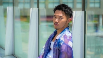 35歳「元女子」トランスジェンダー男性を直撃。「この体を離れたい」幼少期の“自殺未遂”と人生を変えた“父の一言”とは