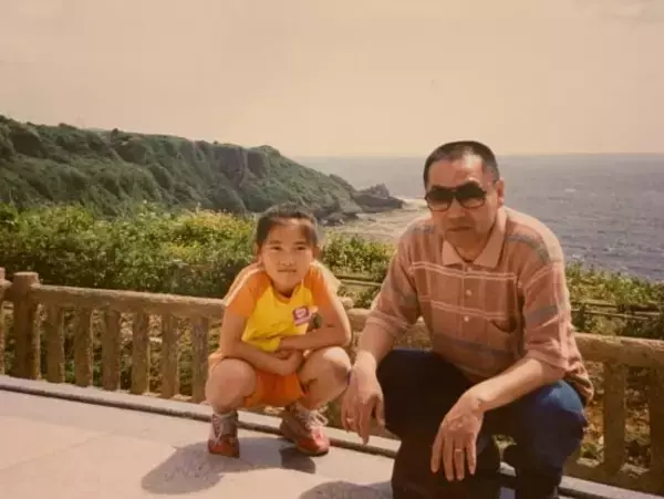 「35歳「元女子」トランスジェンダー男性を直撃。「この体を離れたい」幼少期の“自殺未遂”と人生を変えた“父の一言”とは」の画像