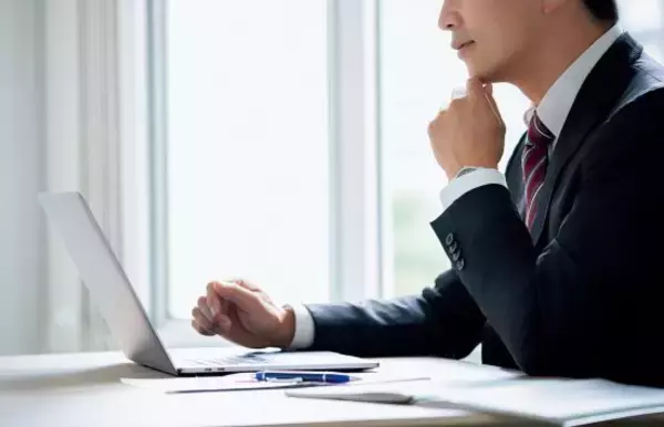 「「定年まで安泰」は幻想だった…落ちぶれ企業に残る50代を待つ“過酷すぎる”現実」の画像