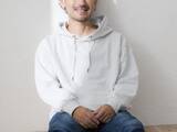 「「パーカーおじさん論争」から1年3か月。「パーカーを着続けていた」42歳男性が見抜いた“女性のホンネ”とは」の画像1
