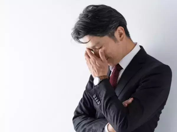 「「いつまで待たせるんだ!」若い女性店員に文句を言う迷惑客は“まさかの人物”だった…こっそり店長に“会社と名前”を教えた結果――大反響セレクション」の画像