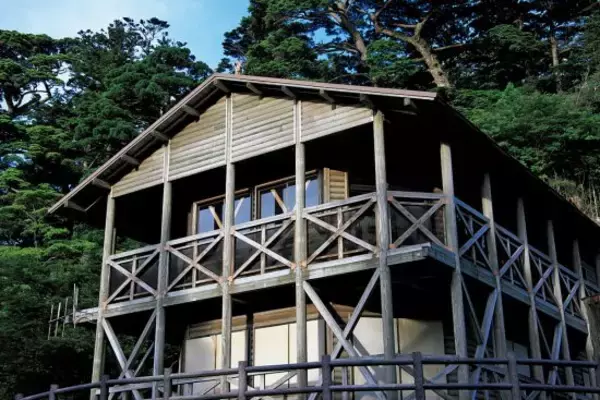 「夏の山小屋でアルバイトをする44歳元会社員の生活。朝4時起床、ネット無しの環境で「3か月80万円」を丸々貯金」の画像