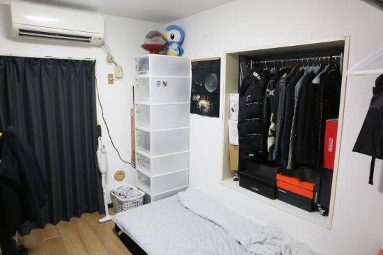 京大卒、高給フリーターの27歳男性が“狭小アパート”に住み続けるワケ。5畳半でネズミやカビと格闘する日々