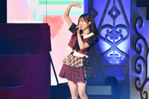 「AKB48新時代の幕開け！21期研究生が日本武道館で初パフォーマンス」の画像