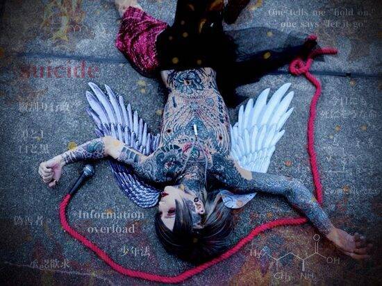 SNSで同名サービスが炎上、全身タトゥーの元祖“レンタルコワイ人”が明かす「意外すぎる依頼内容」