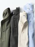 「ユニクロ「買ってはいけない夏服」着こなしが難しすぎるワースト3。一瞬で“部屋着っぽく”見えてしまう危険な商品とは」の画像2
