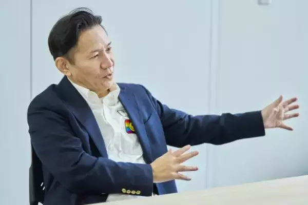 「“世界のナベアツ”の元相方・オモロー山下が「資産3億円」を達成できたワケ。タレント業は「全体の1割くらい」」の画像