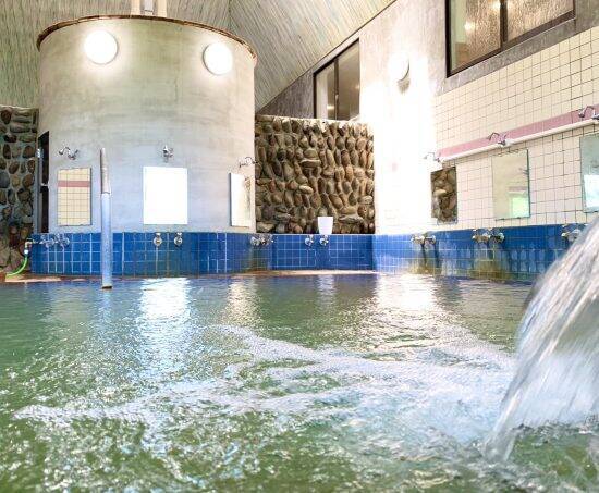 かつてのR-1王者が“温泉オーナー”に…「縁もゆかりもない」青森県で、「経営難の温泉施設」を再生するまで