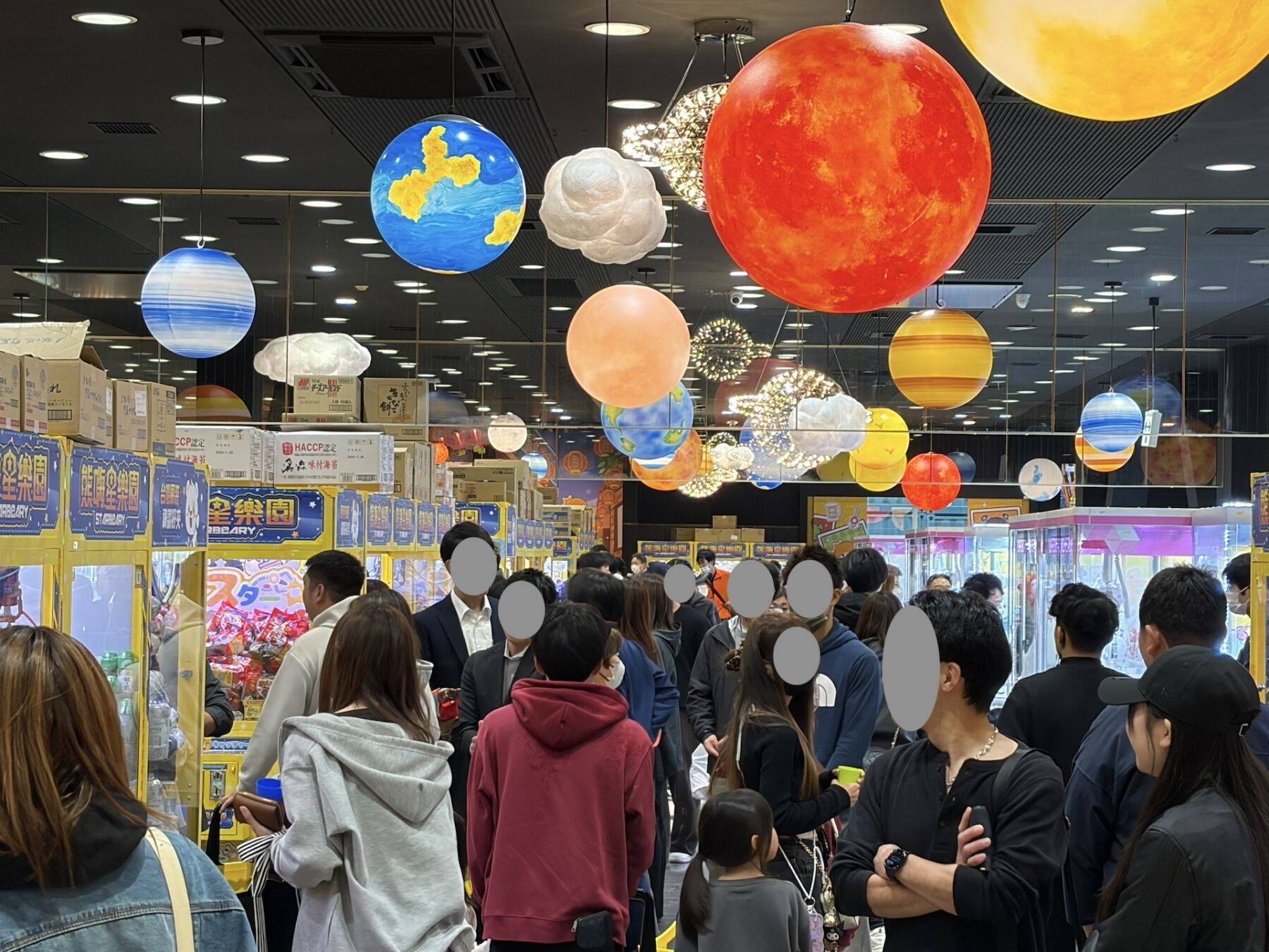 パチンコ店が次々と「クレーンゲーム専門店」に。元営業マンも驚く“リピート率8割”の衝撃と、Z世代・家族を狙う収益の柱