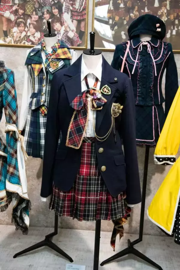 「AKB48「いつかは衣装ミュージアムを」。衣装で魅せる20年の軌跡」の画像