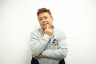 55歳、元ボキャブラ芸人の今。ウーバーイーツ配達員をしながら夫婦でコンビ結成「笑顔で楽しく生きています」