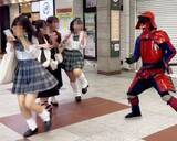 「「カップルには容赦しない」浅草や川越に出没する“動く甲冑”の正体。世界中で見られる理由は意外と地味だった」の画像3