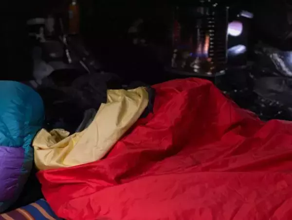 「「まさかこんなところで…」特殊清掃業者が驚いた“孤独死の現場”。知らない家の倉庫で亡くなっていた男性の正体とは」の画像