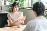 「「当初からナルシストっぽいとは思っていたんですけど…」女性が密かに“恋愛対象外”の烙印を押す、男性の無自覚なNG行動」の画像1