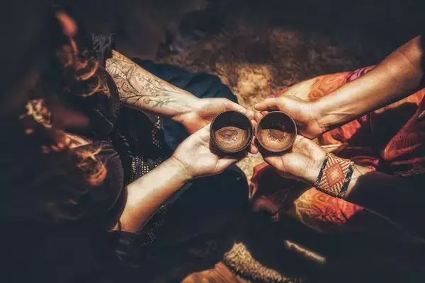 「【Z李×角由紀子】スピリチュアルと裏社会の深い関係。バカラで20連敗するほど運が悪い人の共通点は？」の画像