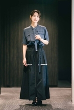 若月佑美、創作の意欲は日常の違和感から 15周年記念作品集で表現