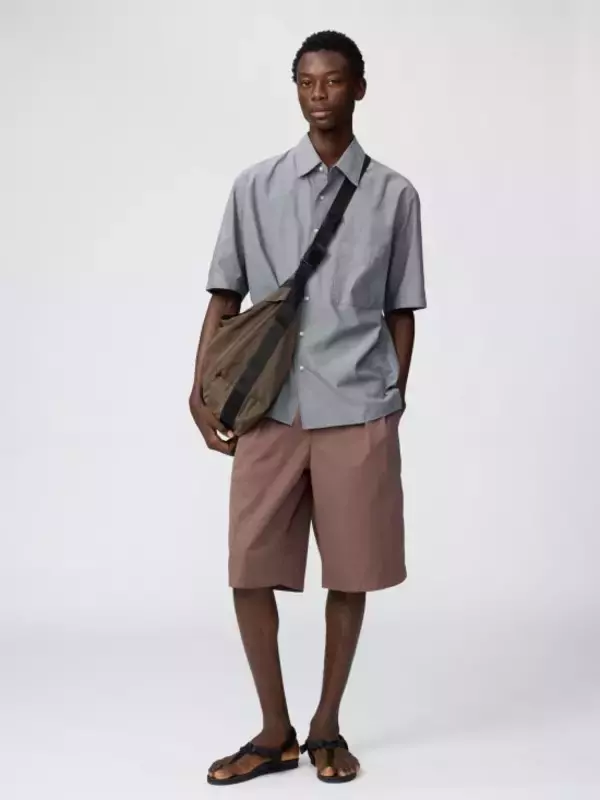 「ユニクロUの最新作「ルメールで買うと10万円どころじゃない」「1990円という破格」買わないと損する“5つの絶品アイテム”」の画像