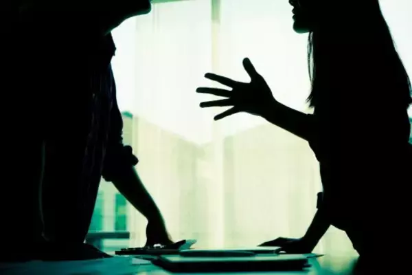 「「ラブホ代わりに使うな！」安ビジホで働く従業員が怒りを滲ませる“大量の置き土産”とは――仰天ニュース特報」の画像