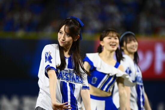 日向坂46・藤嶌果歩が見事なノーバン投球。推しに酔いしれた横浜の夜が大盛況で幕を閉じる！