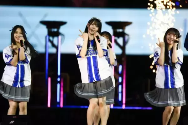 「日向坂46・藤嶌果歩が見事なノーバン投球。推しに酔いしれた横浜の夜が大盛況で幕を閉じる！」の画像