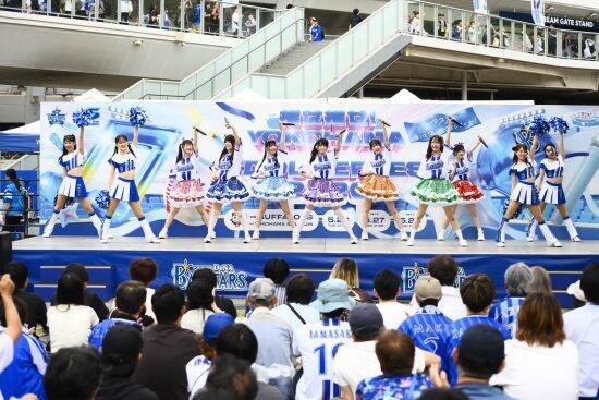 日向坂46・藤嶌果歩が見事なノーバン投球。推しに酔いしれた横浜の夜が大盛況で幕を閉じる！