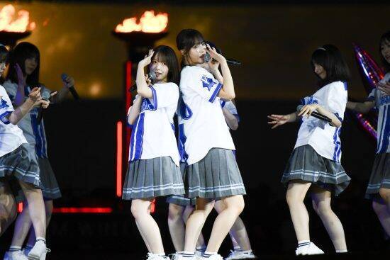 日向坂46・藤嶌果歩が見事なノーバン投球。推しに酔いしれた横浜の夜が大盛況で幕を閉じる！