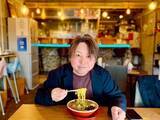 「年間400杯「とんこつラーメン」を食べる48歳男性を直撃。体重の変化や健康診断の結果も教えてもらった」の画像1