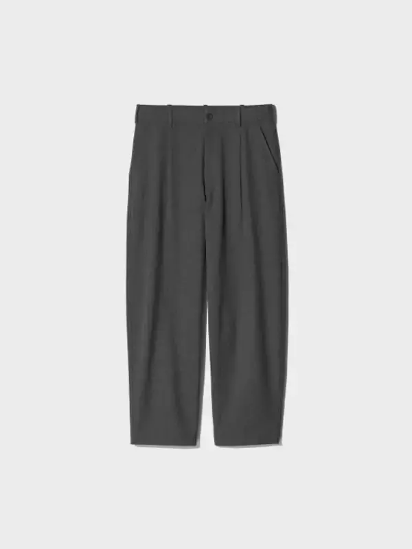 「「おじさん見え」はパンツで解決。ユニクロ・GU「スタイルを良く見せる」「価格以上のクオリティ」買うべき“即戦力パンツ”5選」の画像