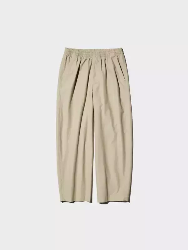 「「おじさん見え」はパンツで解決。ユニクロ・GU「スタイルを良く見せる」「価格以上のクオリティ」買うべき“即戦力パンツ”5選」の画像