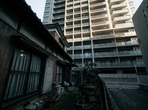 マイホーム近くに「タワマンができた」家族の悲鳴。「上階住民からの視線が気になり」ノイローゼ状態に