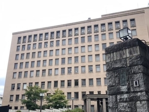 大阪王将「ナメクジ大量発生」SNS投稿事件。世間を賑わせた告発者が“実刑判決”となったワケ――話題のニュース傑作選