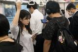 「「お前に迷惑かけたか？」電車内で音漏れを注意したら“まさかの逆ギレ”。何も言えなくなって…アンケートで低順位も「実は大迷惑」な本音」の画像1