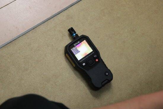 女の人の声で「おい！」、謎の水漏れ→広がった水の形が…特殊清掃作業員が“孤独死”の現場で体験した怪奇現象