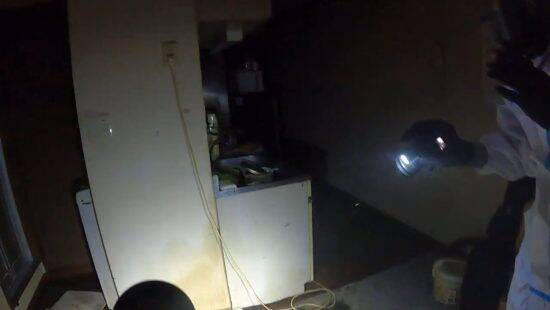 女の人の声で「おい！」、謎の水漏れ→広がった水の形が…特殊清掃作業員が“孤独死”の現場で体験した怪奇現象