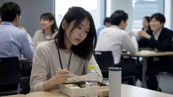 2年間毎日「昼食はゆで卵1個と千切りキャベツ」…安定した道を捨て、夢を選んだ28歳女性の挑戦／孤独感がある日本人は4割、人々のつながりに関する調査結果も