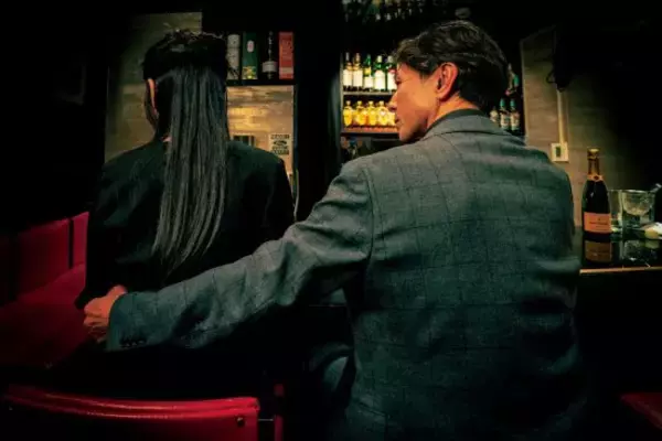 「嫁と別居中で癒やしがない」取引先の社長に“性接待”を求められた24歳女性の告白。芸能界だけの問題ではない