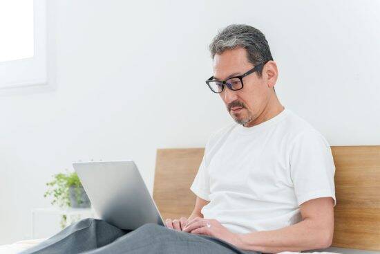 「生成AI副業」で稼いでいる人の共通点。月100万円以上の収益を出す62歳男性も…