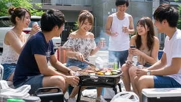 アパートの前で大学生集団がBBQ。あまりに騒がしいので注意したら「あなたに注意される筋合いはありませ〜ん」と煽られ…警察に通報した結果／「公道だから自由」は大きな勘違い
