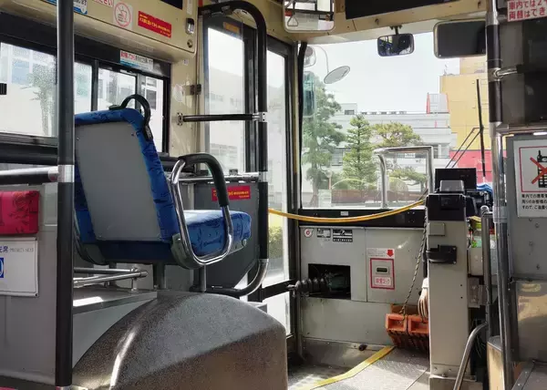 「急ブレーキをかけるな！」バス運転手に怒鳴る老人…注意した他の客に激昂するも“思わぬ返り討ち”に――大反響セレクション